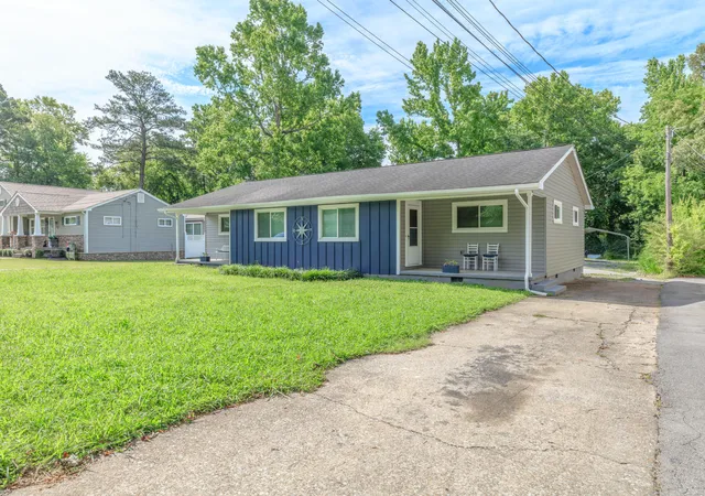 Photo 3 of Sale Pending at 726 W 728 State Line Rd, Rossville, GA 30741 | MLS# 1532573 | Listing updated on 2026-07-07