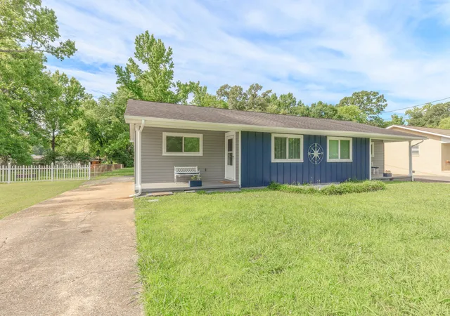 Photo 3 of Sale Pending at 726 W 728 State Line Rd, Rossville, GA 30741 | MLS# 1532573 | Listing updated on 2026-07-07
