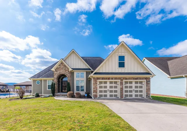 Homes for sale in Ringgold, GA | 132 Holly Oak Ln, Ringgold, GA 30736 | MLS# 1536049