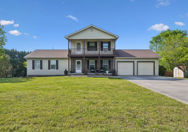 Homes for sale in Lenoir City, TN | 931 Calloway Dr, Lenoir City, TN 37772 | MLS# 1532776