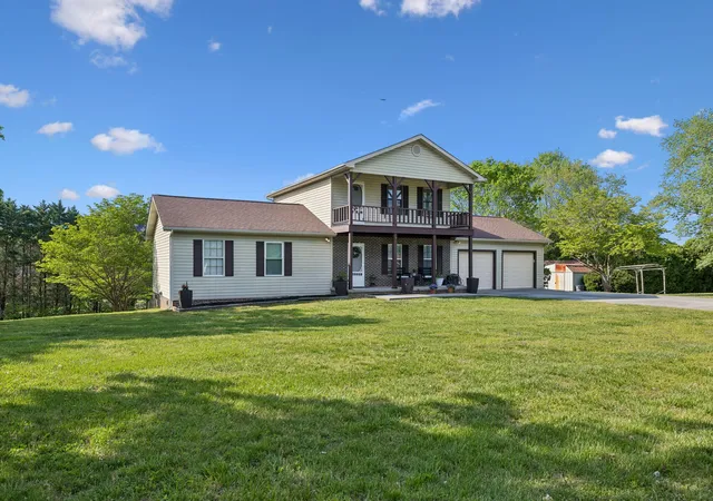 Homes for sale in Lenoir City, TN | 931 Calloway Dr, Lenoir City, TN 37772 | MLS# 1532776