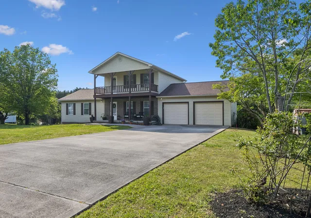 Homes for sale in Lenoir City, TN | 931 Calloway Dr, Lenoir City, TN 37772 | MLS# 1532776