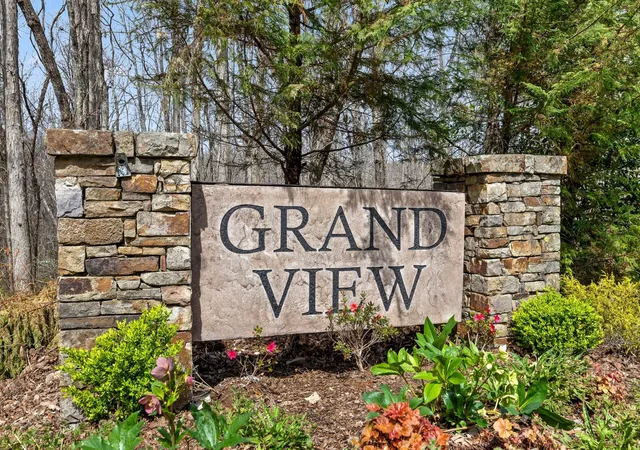 Homes for sale in Signal Mountain, TN | 240 Horseshoe Bend Rd E, Signal Mountain, TN 37377 | MLS# 1533073
