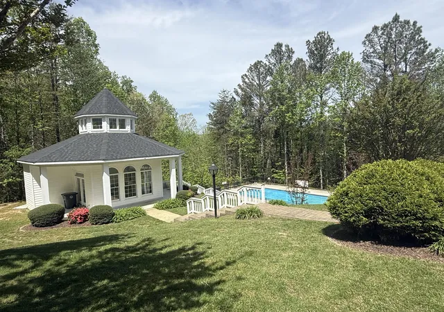 Homes for sale in Signal Mountain, TN | 5 Ives Lake Rd, Signal Mountain, TN 37377 | MLS# 1532520