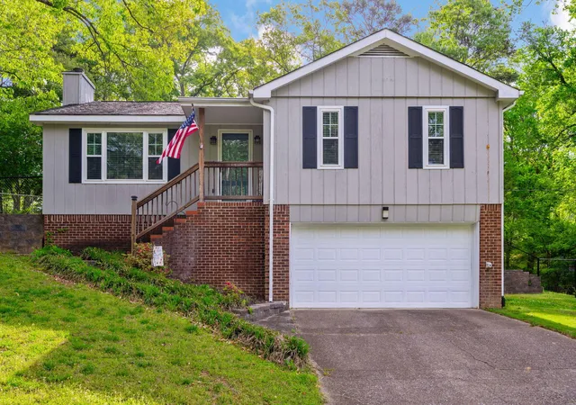Homes for sale in Ringgold, GA | 195 Brownwood Cir, Ringgold, GA 30736 | MLS# 1532580