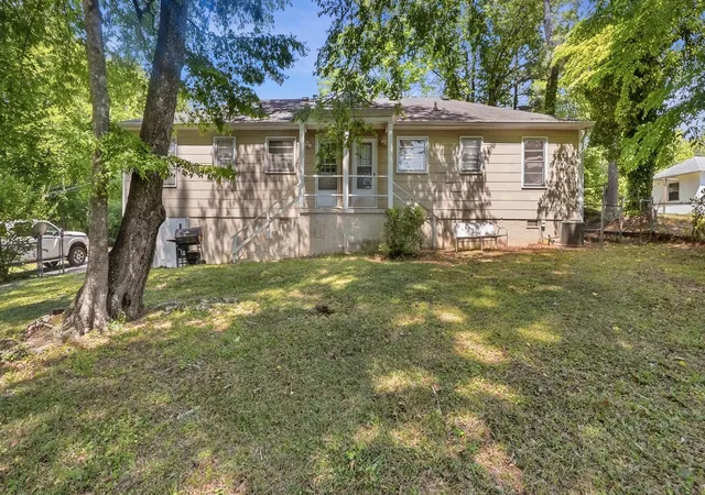 Listing Photo 2 - Condo for sale in building located at 506 Hargraves Ave, Chattanooga, TN 37411 - Unit #