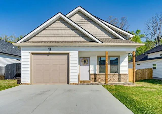 Photo 1 of Sale Pending at 104 Rock Brg Dr, Ringgold, GA 30736 | MLS# 1532630 | Listing updated on 2026-05-15