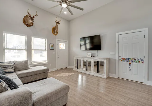 Photo 4 of Sale Pending at 104 Rock Brg Dr, Ringgold, GA 30736 | MLS# 1532630 | Listing updated on 2026-05-15