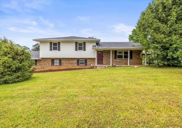 Photo 2 of Single family home for sale at 2013 Morris Hl Rd, Chattanooga, TN 37421 | MLS# 1533898 | Listing updated on 2026-07-19
