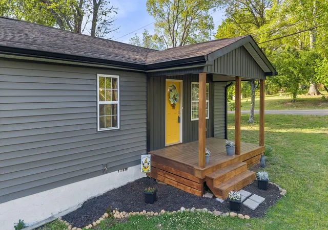 Photo 2 of Single family home for sale at 2500 Se Woodland Dr, Cleveland, TN 37323 | MLS# 1532579 | Listing updated on 2026-07-27