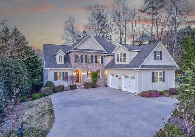 1st image of 1801 Saint Ives Pl, Dalton, GA 30720 | MLS# 1532801