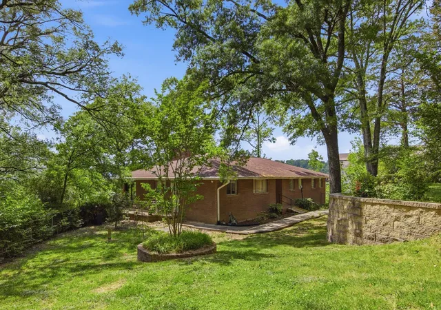 Homes for sale in Chattanooga, TN | 638 Samoyed Trl, Chattanooga, TN 37405 | MLS# 1533260