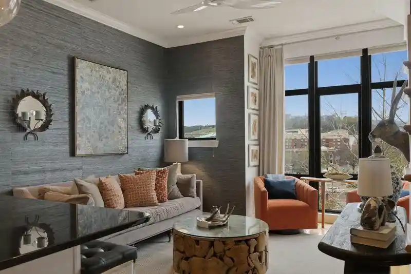 Listing Photo 2 - Condo for sale in 129 Walnut St located at 129 Walnut St, Chattanooga, TN 37403 - Unit #124