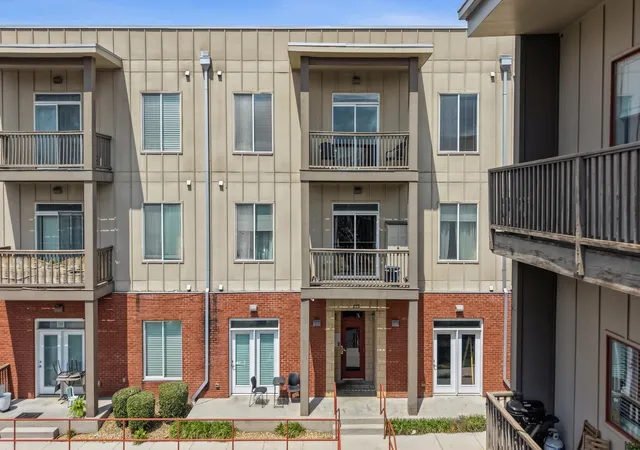Homes for sale in Chattanooga, TN | 817 Flynn St #304, Chattanooga, TN 37403 | MLS# 1533672