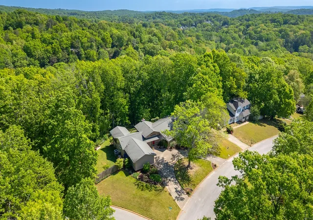 2nd image of 1801 Colonial Shores Dr, Hixson, TN 37343 | MLS# 1533378