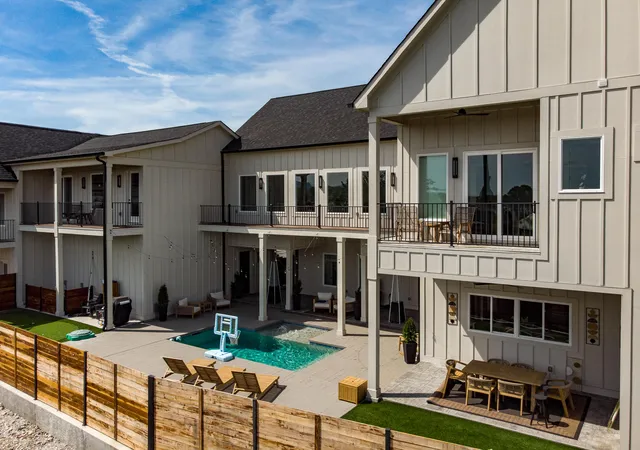 Photo 1 of Townhouse for sale at 998 Montague Pl, Chattanooga, TN 37408 | MLS# 1541635 | Listing updated on 2026-08-28