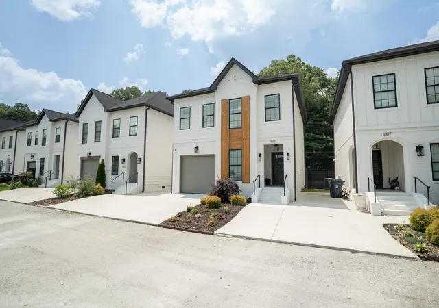 Photo 3 of Single family home for sale at 1015 Amelia Ct, Chattanooga, TN 37412 | MLS# 1533682 | Listing updated on 2026-08-20