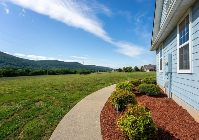 Homes for sale in Dunlap, TN | 17 Rivers Edge Rd, Dunlap, TN 37327 | MLS# 1533636