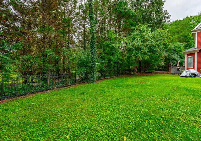 Photo 4 of Single family home for sale at 810 Younger Cir, Chattanooga, TN 37415 | MLS# 1533346 | Listing updated on 2026-10-15