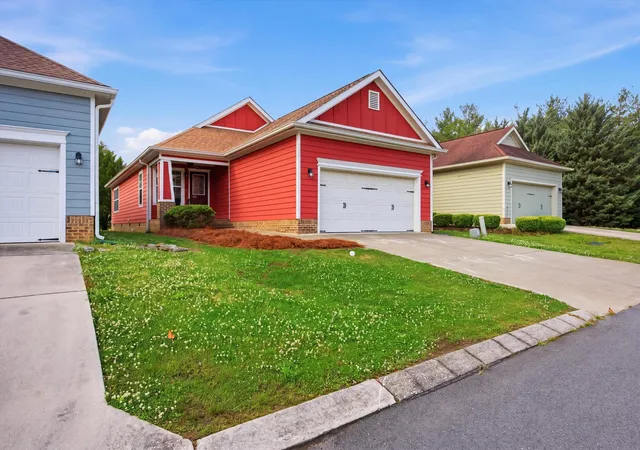 Photo 3 of Single family home for sale at 124 Fieldstone Cmns, Rock Spring, GA 30739 | MLS# 1533335 | Listing updated on 2026-07-18