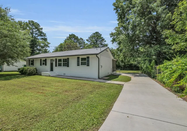 Homes for sale in Chickamauga, GA | 475 Hiawatha Cir, Chickamauga, GA 30707 | MLS# 1533430