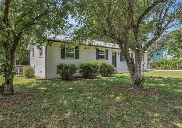 Homes for sale in Chickamauga, GA | 475 Hiawatha Cir, Chickamauga, GA 30707 | MLS# 1533430