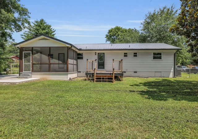Homes for sale in Chickamauga, GA | 475 Hiawatha Cir, Chickamauga, GA 30707 | MLS# 1533430
