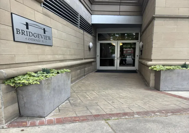 Homes for sale in Chattanooga, TN | 4 Cherokee Blvd #421, Chattanooga, TN 37405 | MLS# 1533491