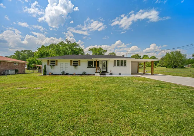 Homes for sale in Hixson, TN | 7803 Middle Valley Rd, Hixson, TN 37343 | MLS# 1533414