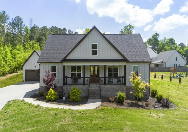 Homes for sale in Ringgold, GA | 879 Dedmon Rd, Ringgold, GA 30736 | MLS# 1533561