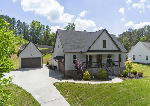 Homes for sale in Ringgold, GA | 879 Dedmon Rd, Ringgold, GA 30736 | MLS# 1533561