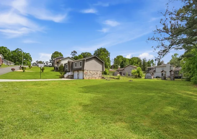 Photo 2 of Single family home for sale at 483 Foster Dr, Ringgold, GA 30736 | MLS# 1533512 | Listing updated on 2026-08-19