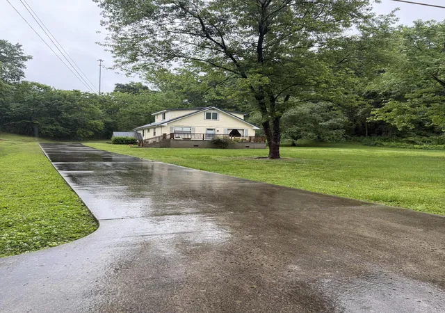 2nd image of 1142 Pineville Rd, Chattanooga, TN 37405 | MLS# 1533657
