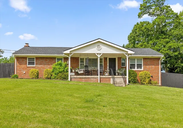 Homes for sale in Chattanooga, TN | 3600 Lake Vista Dr, Chattanooga, TN 37416 | MLS# 1533775