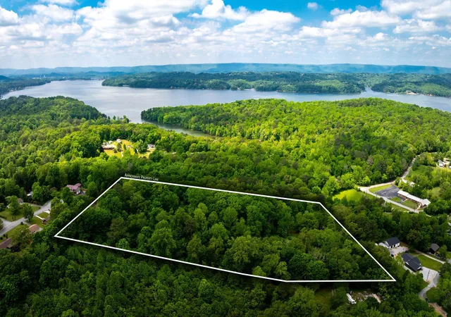 2nd image of 6130 Champion Rd, Chattanooga, TN 37416 | MLS# 1533613