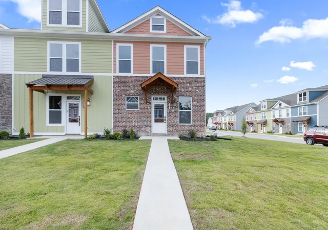 Townhouse for sale at 1902 Cypress Ln, Cleveland, TN 37323 | MLS# 1533960