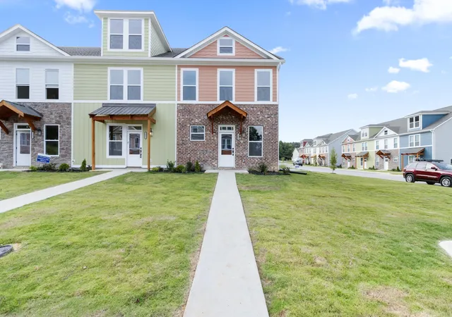 Photo 2 of Townhouse for sale at 1902 Cypress Ln, Cleveland, TN 37323 | MLS# 1533960 | Listing updated on 2026-08-31