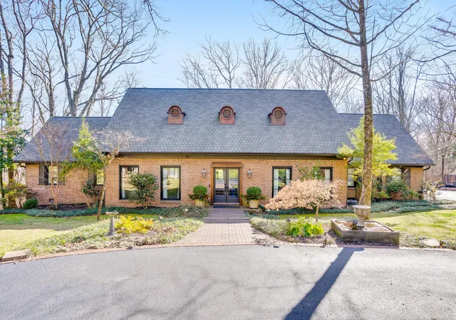Homes for sale in Lookout Mountain, GA | 1117 Mountain Ter, Lookout Mountain, GA 30750 | MLS# 1533767