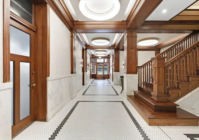 Photo 3 of Condo for sale at 707 Georgia Ave #304, Chattanooga, TN 37402 | MLS# 1534945 | Listing updated on 2026-09-14