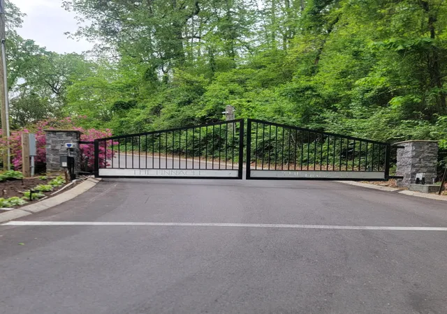 Photo 3 of Condo for sale at 1131 Stringers Ridge Rd #10G, Chattanooga, TN 37405 | MLS# 1533877 | Listing updated on 2026-10-12