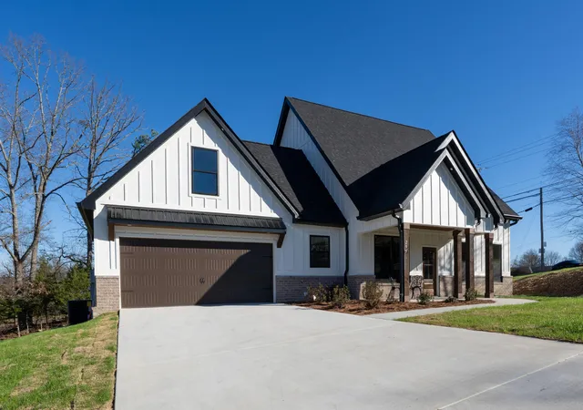 Homes for sale in Ringgold, GA | 295 Running Oak Dr, Ringgold, GA 30736 | MLS# 1533917