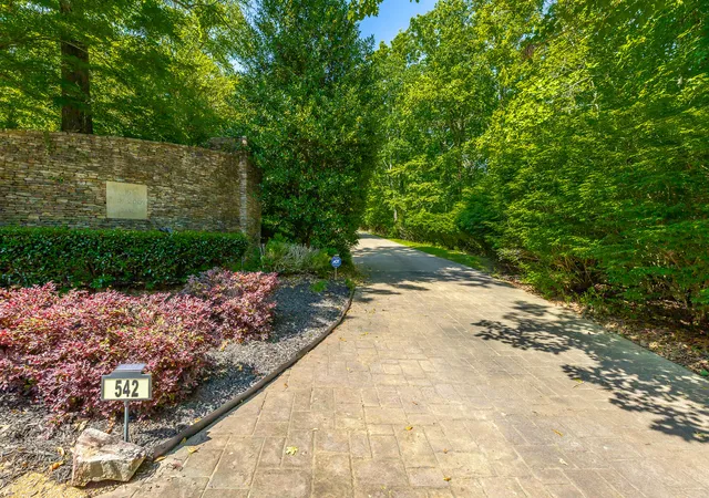 Homes for sale in Lookout Mountain, GA | 542 Turnberry Ln, Lookout Mountain, GA 30750 | MLS# 1535015
