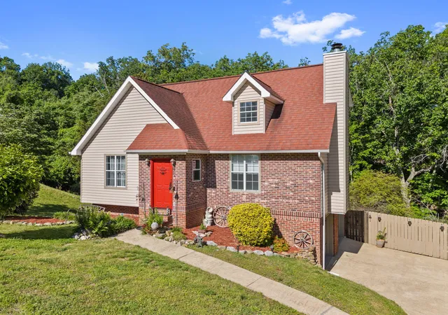 Photo 1 of Sale Pending at 6233 Hunter Valley Rd, Ooltewah, TN 37363 | MLS# 1533967 | Listing updated on 2026-09-25
