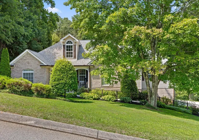 3rd image of 5000 Dellwood Dr, Rossville, GA 30741 | MLS# 1538106