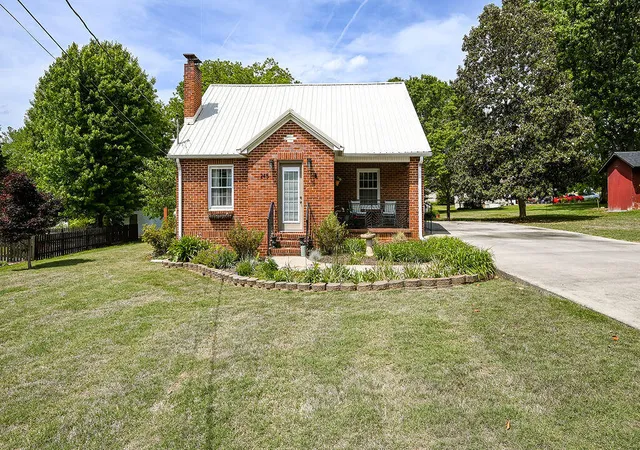 Homes for sale in Cleveland, TN | 245 Hiwassee Ave Ne, Cleveland, TN 37312 | MLS# 1534014
