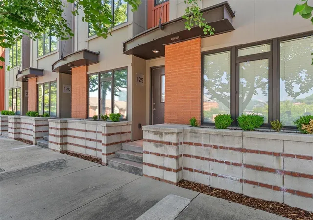 Homes for sale in Chattanooga, TN | 129 Walnut St, Chattanooga, TN 37403