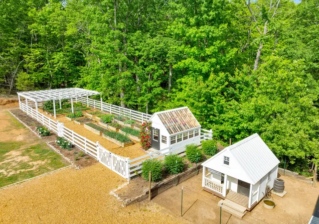 Homes for sale in Lookout Mountain, GA | 524 Payne Chapel Rd, Lookout Mountain, GA 30750 | MLS# 1534061