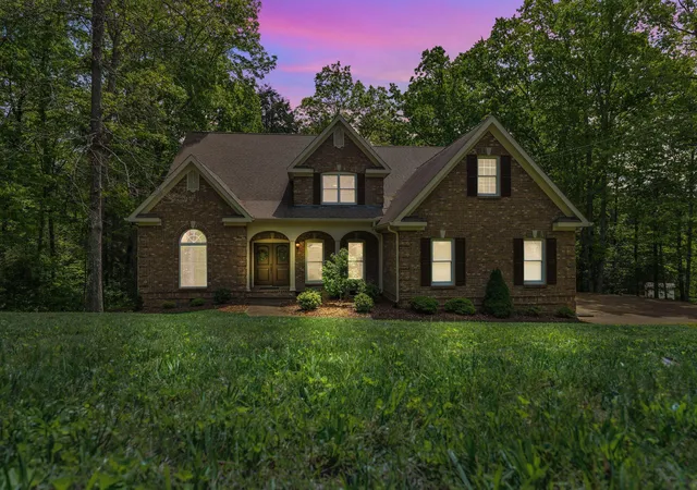 Homes for sale in Signal Mountain, TN | 308 Creekshire Dr, Signal Mountain, TN 37377 | MLS# 1534132