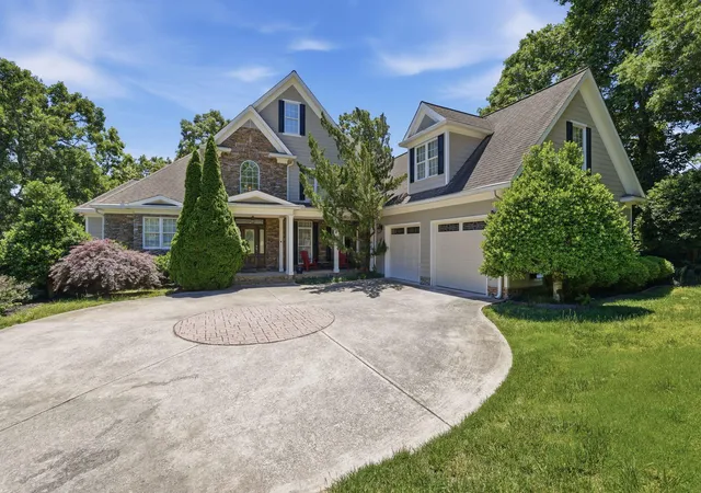 Photo 2 of Sale Pending at 1627 Windstone Dr, Ringgold, GA 30736 | MLS# 1534887 | Listing updated on 2026-08-27