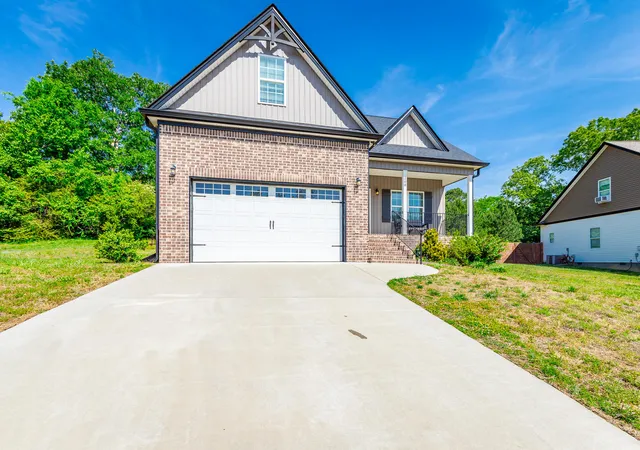 Photo 1 of Single family home for sale at 200 Eastview Cvs Dr Se, Cleveland, TN 37323 | MLS# 1534186 | Listing updated on 2026-08-20